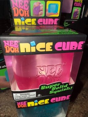 NeeDoh Nice Cube New - Mystery color!